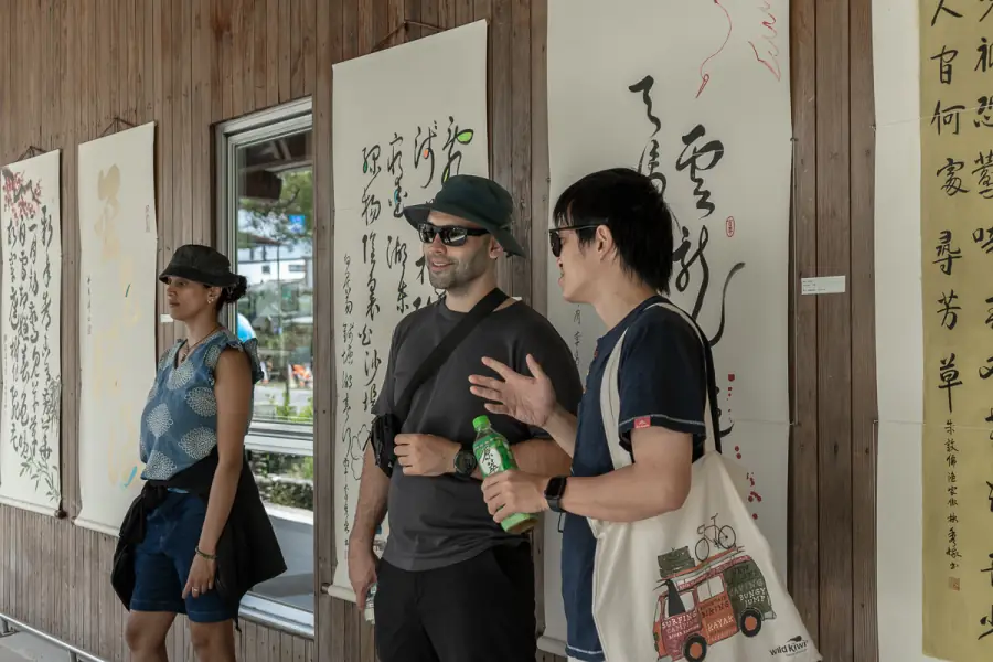 Reading village culture on a guided walking tour