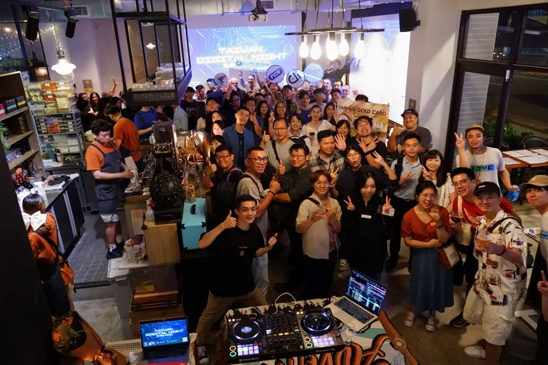 The whole room waves at the camera at the first Taiwan Digital Night in Taipei