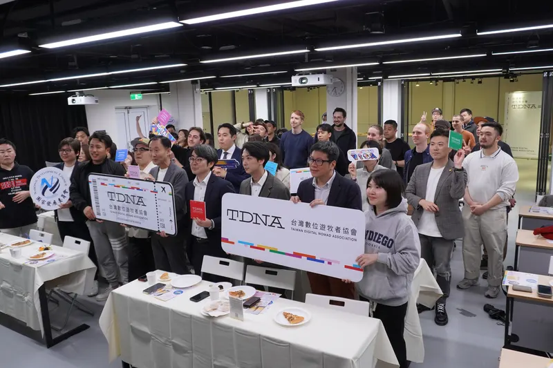 The Taipei community gathers for a group photo after Taiwan Digital Night